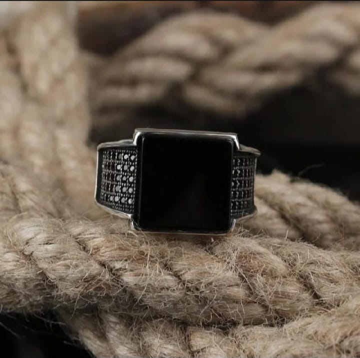 Fashion generous European and American exaggerated men's ring personality light luxury