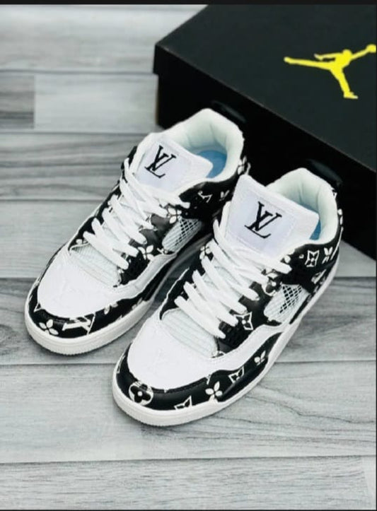 Louis Vuitton (LV) Designed Mens Casual Shoes Popuular Model Breathable Waterproof Man Sneakers Spring & Autumn Style Anti-wear Vulcanized Shoes